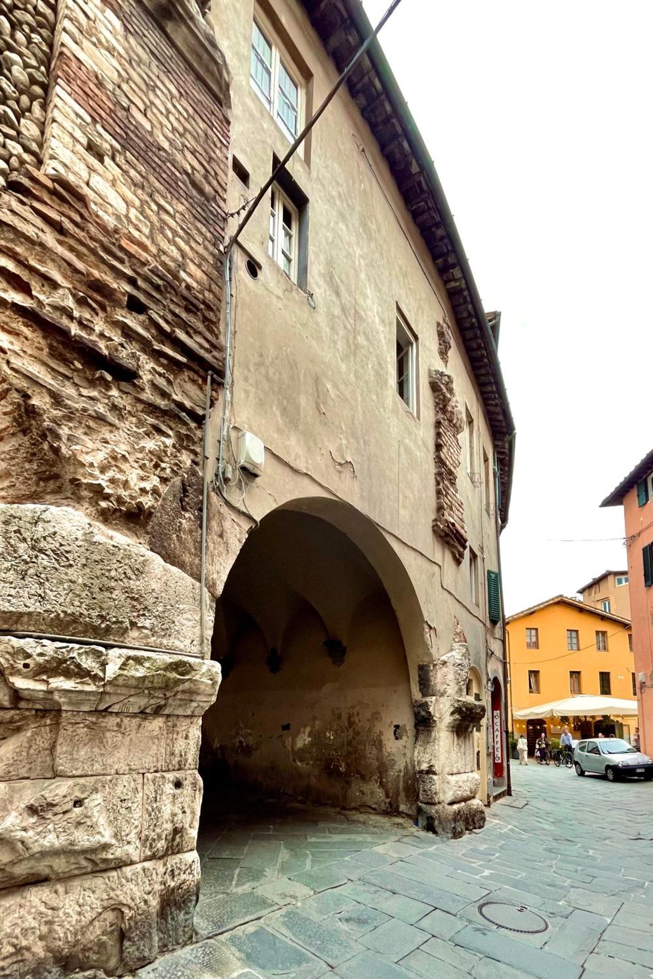 Casa Anfiteatro 61 Apartment Lucca